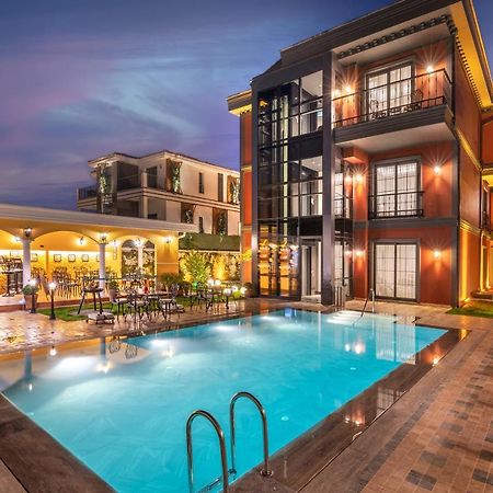 Motif Hotel Cesme Bagian luar foto