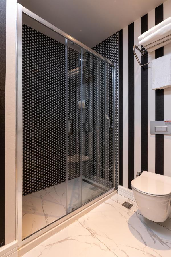 Motif Hotel Cesme Bagian luar foto