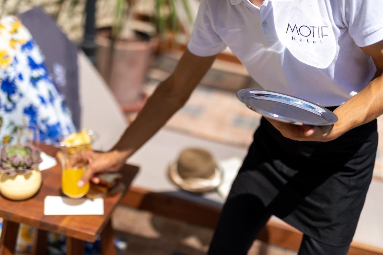 Motif Hotel Cesme Bagian luar foto