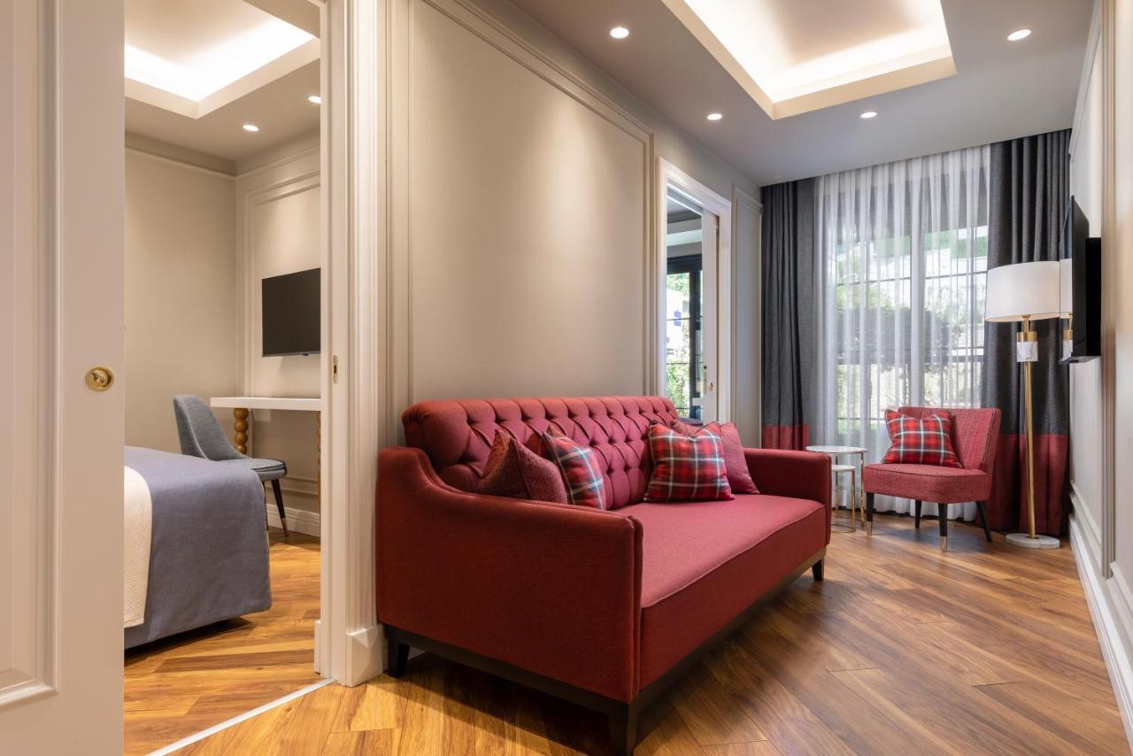 Motif Hotel Cesme Bagian luar foto