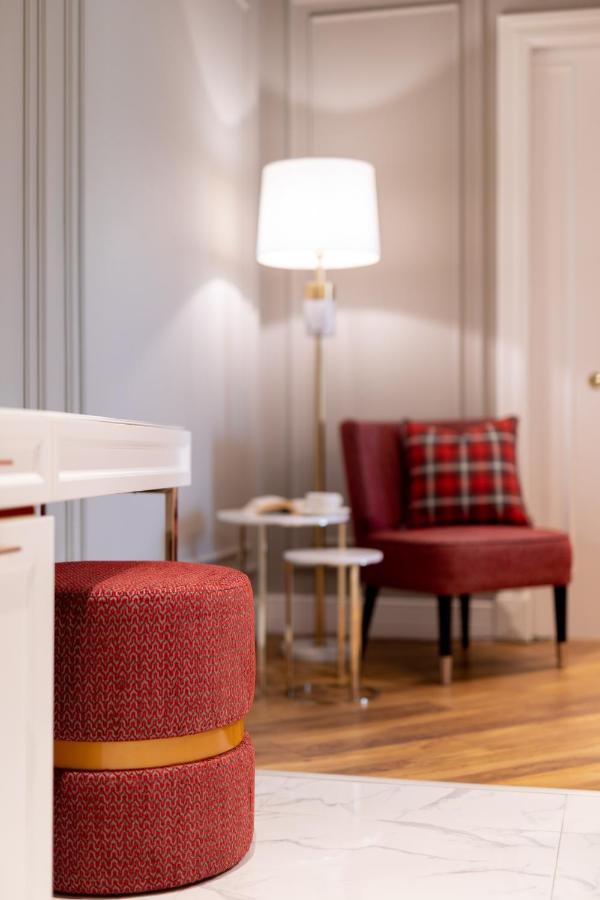 Motif Hotel Cesme Bagian luar foto