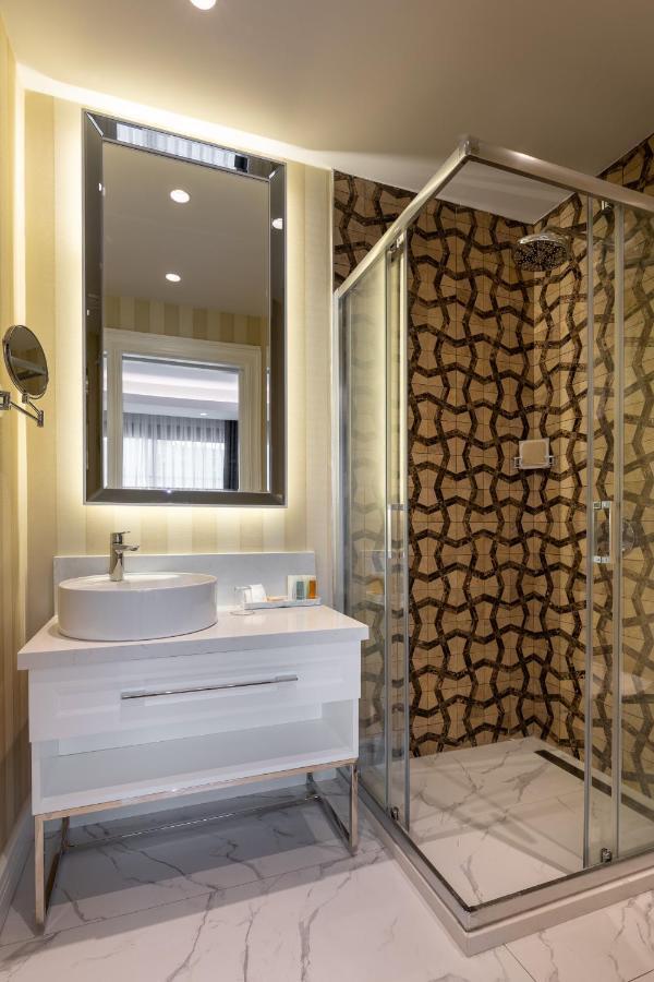 Motif Hotel Cesme Bagian luar foto